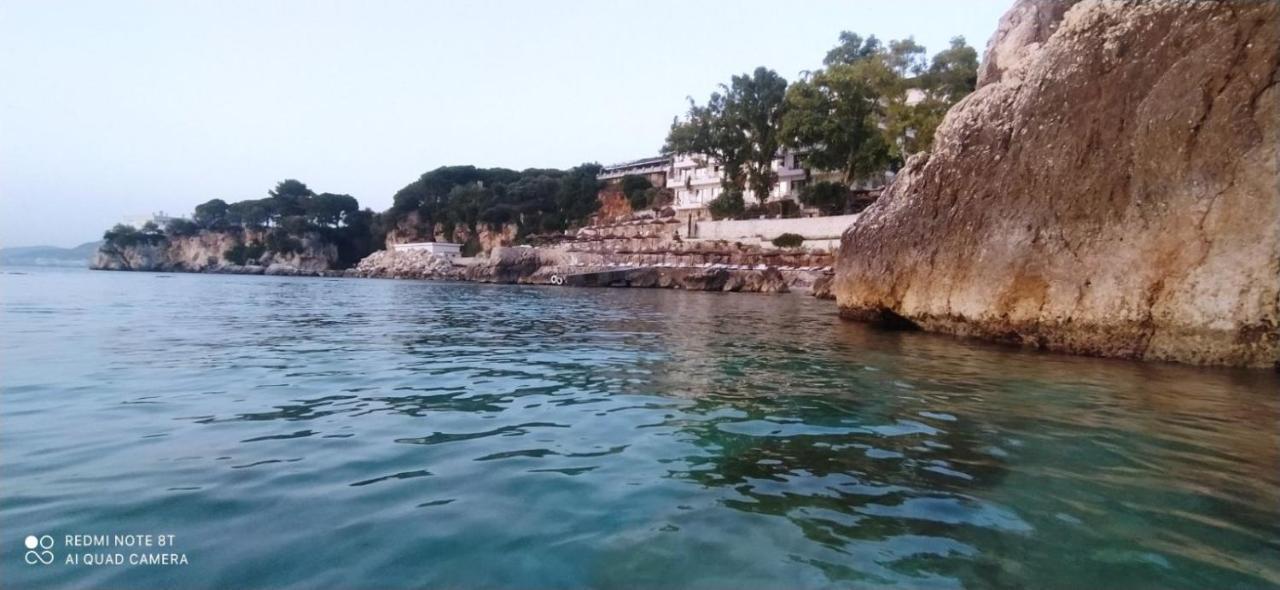 Matthews Beach House Vlorë Extérieur photo