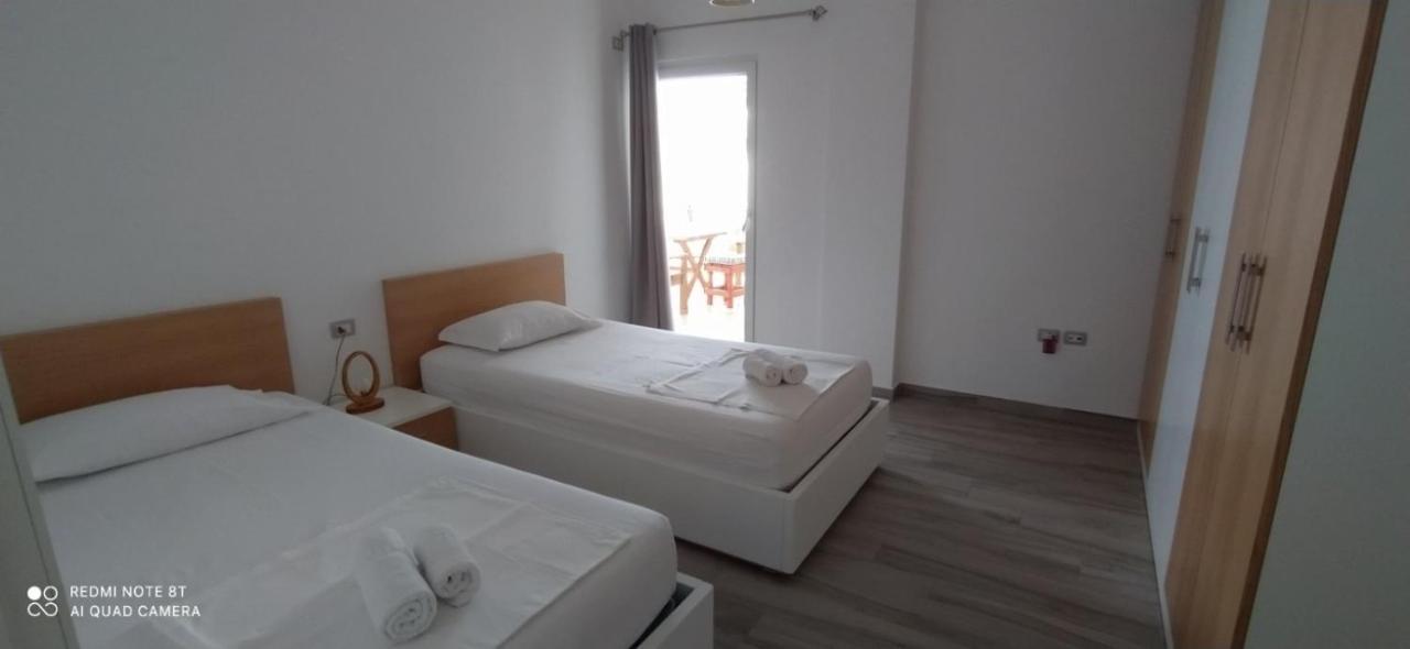 Matthews Beach House Vlorë Extérieur photo