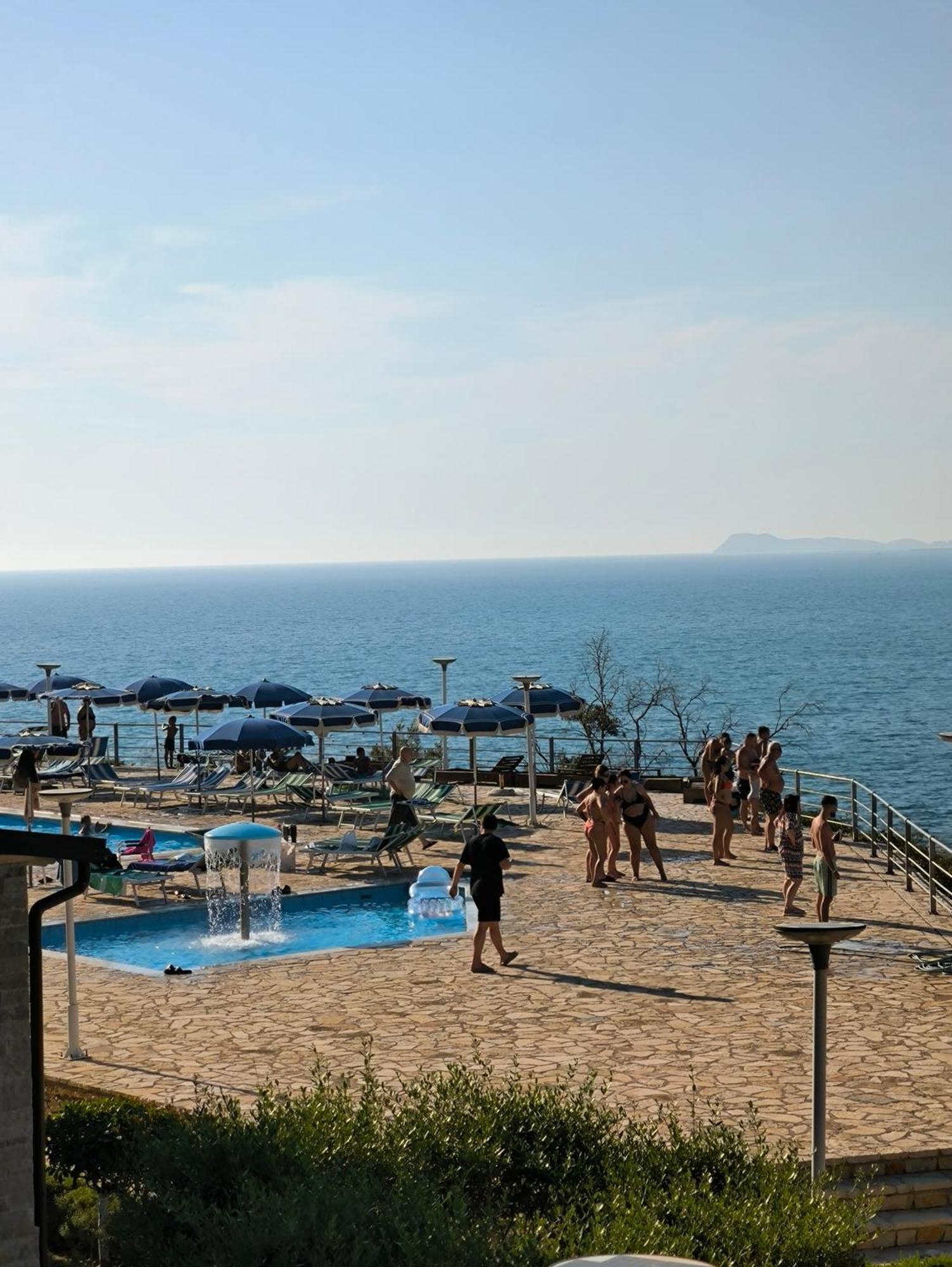 Matthews Beach House Vlorë Extérieur photo