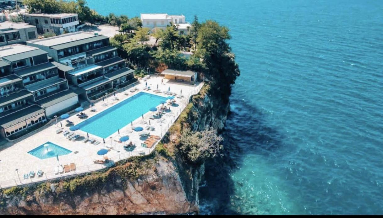 Matthews Beach House Vlorë Extérieur photo
